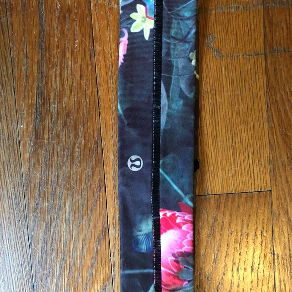 lululemon athletica Accessories - Lululemon Headband